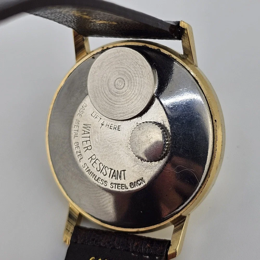 VTG Timex Electric Watch Men 35MM Rear Crown NEW Brown Leather Bands NEW Battery